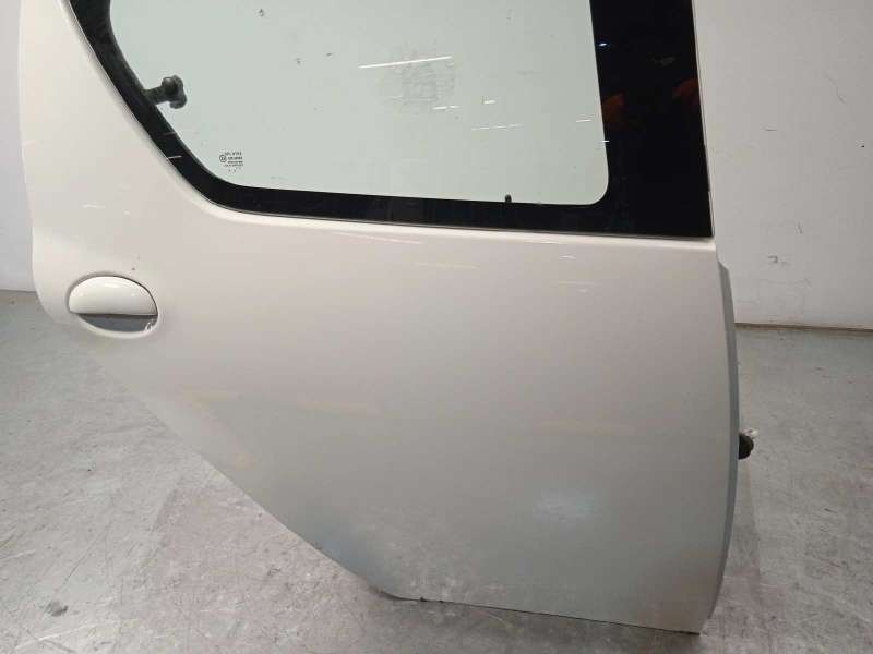Recambio de puerta trasera derecha para toyota aygo (kgb/wnb) 1.0 cat referencia OEM IAM 670030H010 - Blanco 3