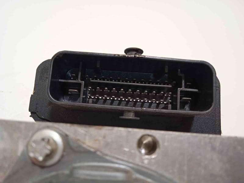 Recambio de abs para dacia duster laureate 4x4 referencia OEM IAM 476608845R 2265106516 269634 4