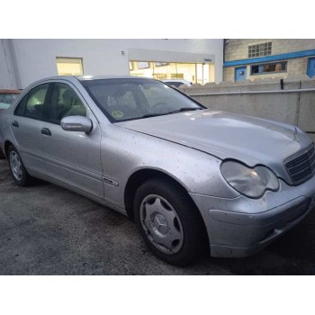 mercedes-benz clase c (w203) berlina del año 2003