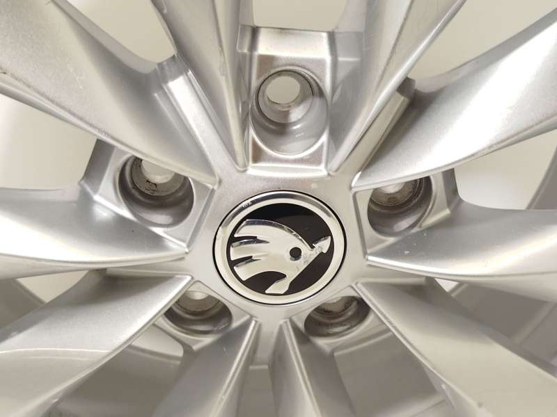 Recambio de llanta para skoda karoq (nu7, nd7) 1.5 tsi referencia OEM IAM 57A601025A8Z8 4
