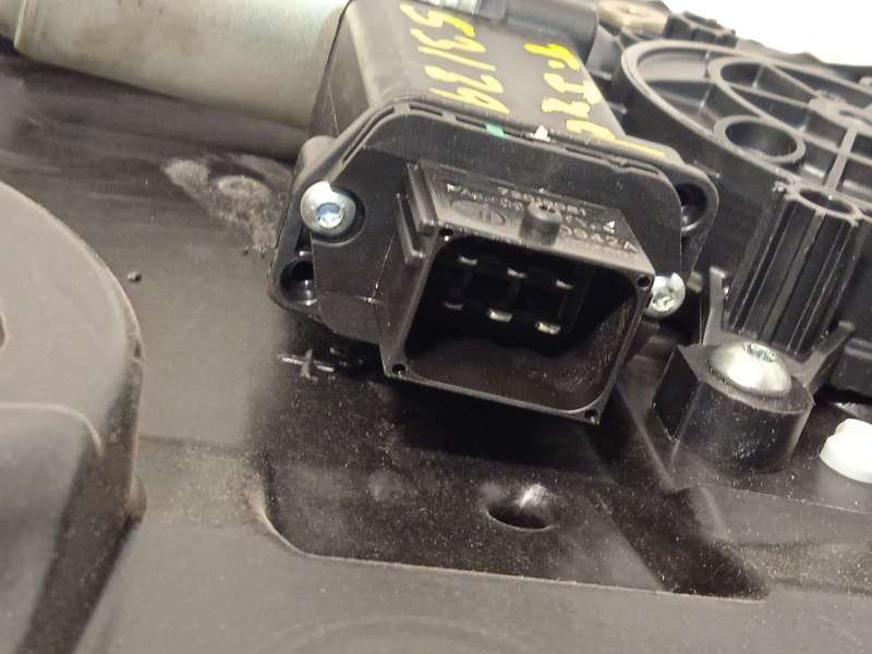 Recambio de elevalunas trasero izquierdo para alfa romeo giulietta (191) progression referencia OEM IAM 505253950 - Blanco 4