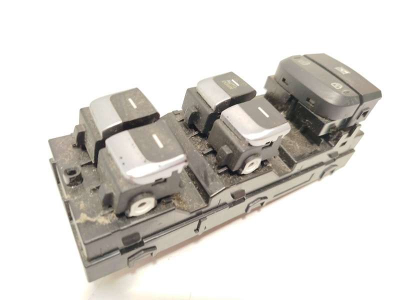 Recambio de mando elevalunas delantero izquierdo para kia sportage iv (ql, qle) 1.6 gdi referencia OEM IAM 93570F1300 93570F1300