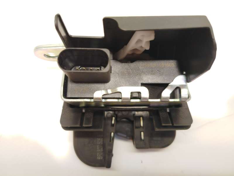 Recambio de cerradura maletero / porton para seat ibiza v (kj1, kjg) 1.0 tsi referencia OEM IAM 6F0827505B 6F0827505B9B9 - Blanco 3
