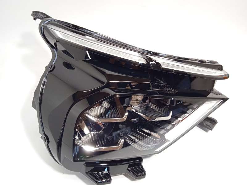 Recambio de faro derecho para citroën c4 iii 1.2 referencia OEM IAM 9830649280  73374698 2