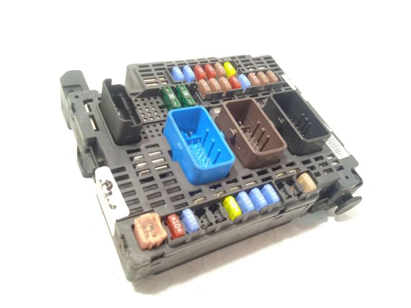 Recambio de caja reles / fusibles para peugeot 3008 ii suv (mc_, mr_, mj_, m4_) 1.2 thp/ puretech 130 (mrhnsm, mrhnsu, mrhnsj, m