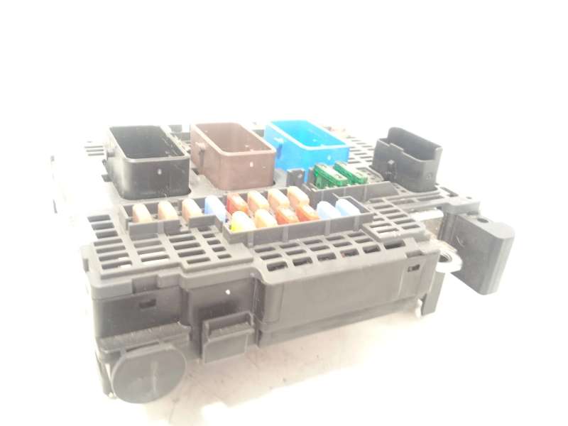 Recambio de caja reles / fusibles para peugeot 3008 ii suv (mc_, mr_, mj_, m4_) 1.2 thp/ puretech 130 (mrhnsm, mrhnsu, mrhnsj, m 2