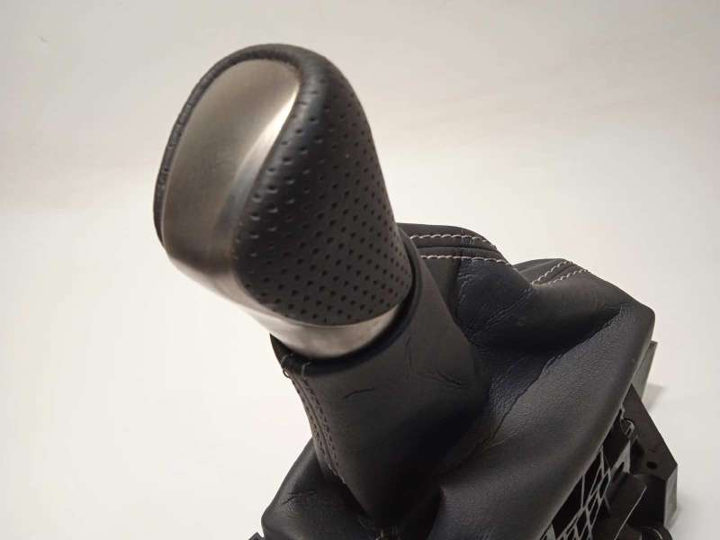 Recambio de palanca cambio para lexus nx 300h 4wd referencia OEM IAM 3355078021 3