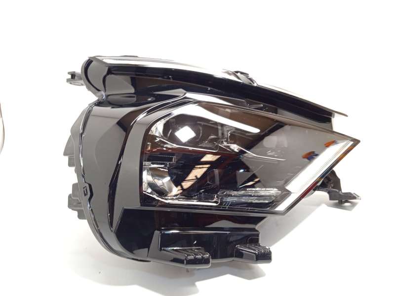 Recambio de faro derecho para citroën c4 iii 1.2 referencia OEM IAM 9830649280  73374698 3