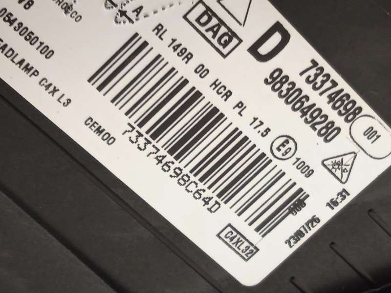 Recambio de faro derecho para citroën c4 iii 1.2 referencia OEM IAM 9830649280  73374698 8