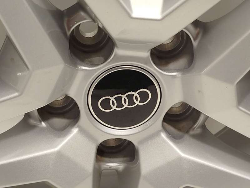 Recambio de llanta para audi q5 sportback (fyt) 40 tdi quattro referencia OEM IAM 80A601025BD - Negro 4