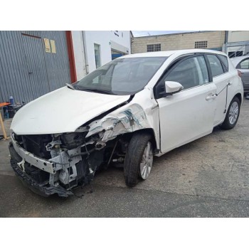 toyota auris del año 2015