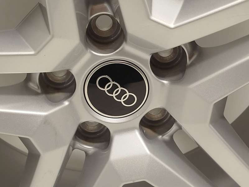Recambio de llanta para audi q5 sportback (fyt) 40 tdi quattro referencia OEM IAM 80A601025BD - Negro 4
