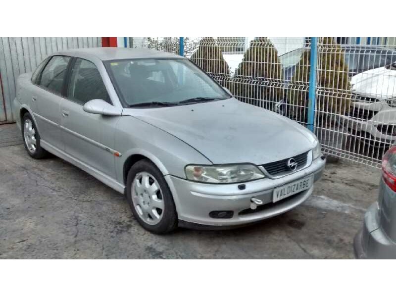 OPEL VECTRA B BERLINA