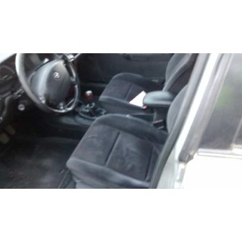 opel vectra b berlina del año 2000