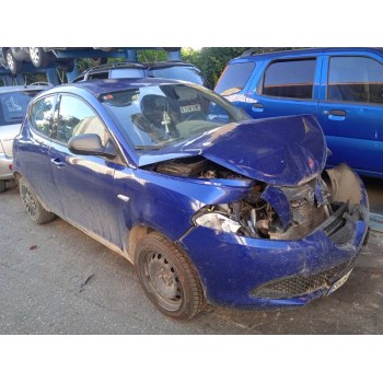 lancia ypsilon (402) del año 2015