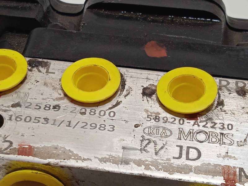 Recambio de abs para kia cee'd drive referencia OEM IAM 58920A2230 6158945200 A258920800 6