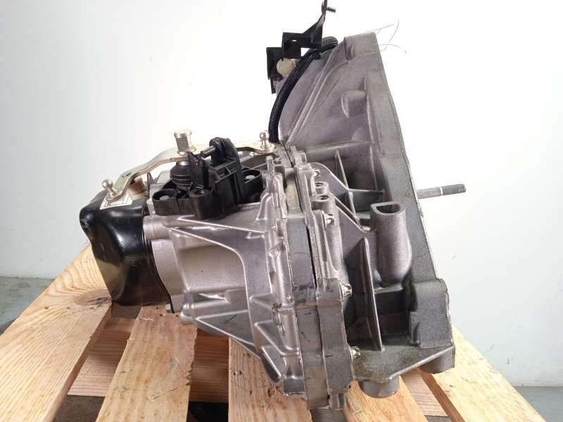 Recambio de caja cambios para dacia duster (hs_) 1.6 sce 115 referencia OEM IAM JR5084 320103723R 4
