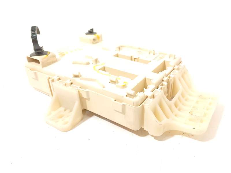 Recambio de caja reles / fusibles para hyundai ix35 (lm, el, elh) 1.7 crdi referencia OEM IAM 919502S522 - Blanco 3