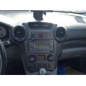 KIA CARENS III MONOSPACE (UN)