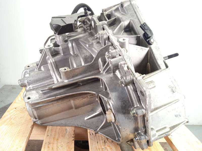 Recambio de caja cambios para dacia sandero iii 1.0 tce 100 referencia OEM IAM JT4016 320103789R 4