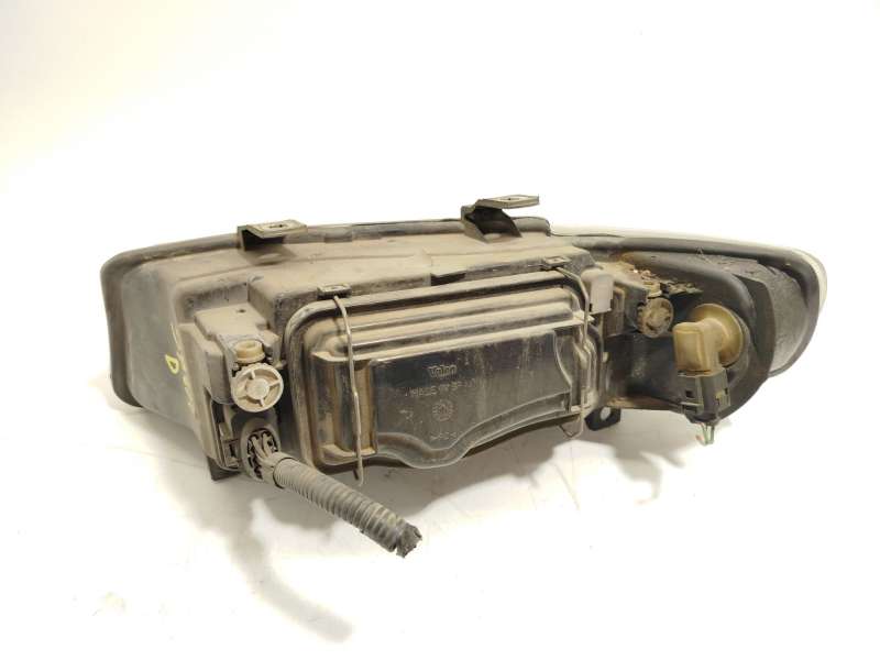 Recambio de faro derecho para seat leon (1m1) 1.6 16 v referencia OEM IAM 1M1941002D  67742701 2