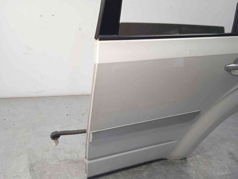 Recambio de puerta trasera izquierda para subaru forester s12 2.0 diesel cat referencia OEM IAM 60409SC0119P - Blanco 2