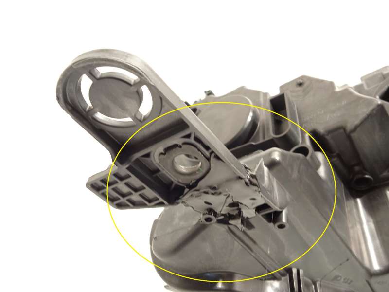 Recambio de faro derecho para citroën c4 iii 1.2 referencia OEM IAM 9830649280  73374698 7