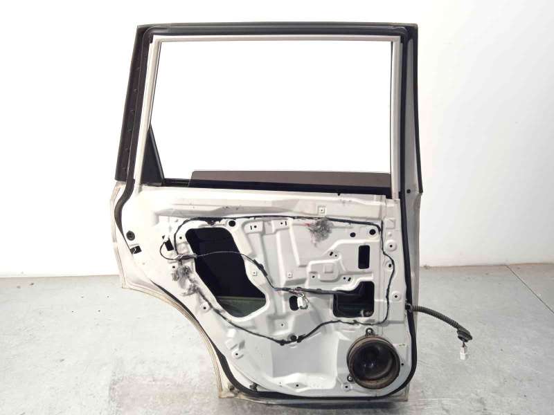 Recambio de puerta trasera izquierda para subaru forester s12 2.0 diesel cat referencia OEM IAM 60409SC0119P - Blanco 4