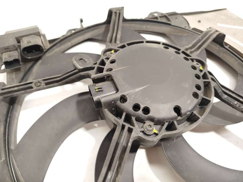 Recambio de electroventilador para citroën c3 iii (sx) 1.2 thp 110 referencia OEM IAM 9801559180 1610781580 FS2084 - Gris 2