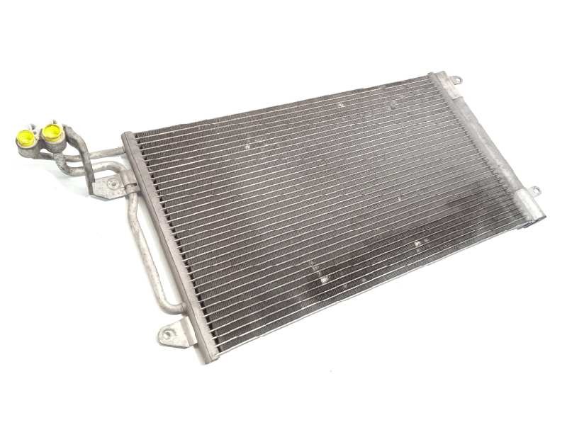 CONDENSADOR / RADIADOR AIRE ACONDICIONADO 6R0820411D 