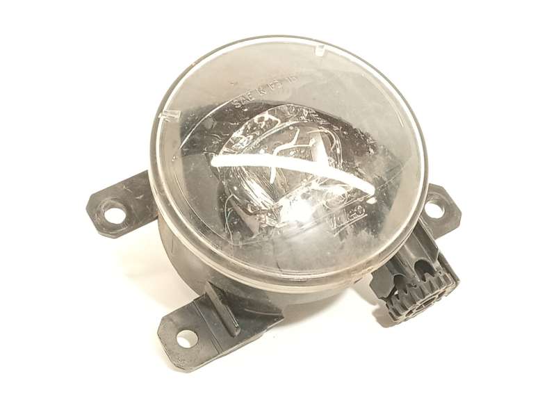 Recambio de faro antiniebla derecho para peugeot 2008 ii (ud_, us_, uy_, uj_, ur_, uc_) 1.2 puretech 130 referencia OEM IAM 9826