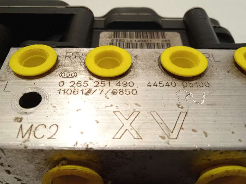 Recambio de abs para toyota avensis (t27) advance referencia OEM IAM 4454005100 0265951567 0265251490 7
