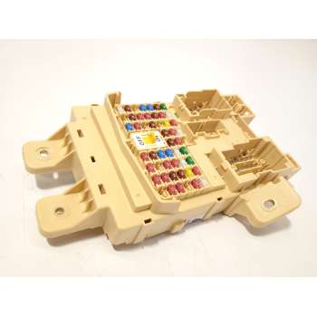 CAJA RELES / FUSIBLES 91950G2250 G2250