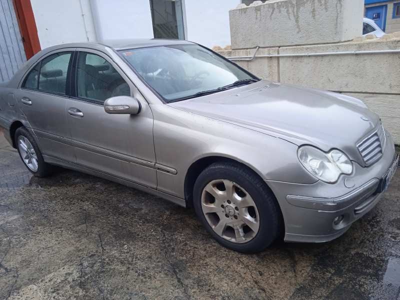 MERCEDES-BENZ CLASE C (W203) BERLINA