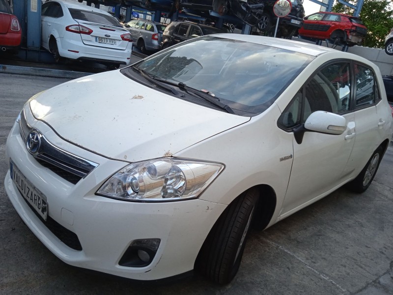 TOYOTA AURIS (_E15_)