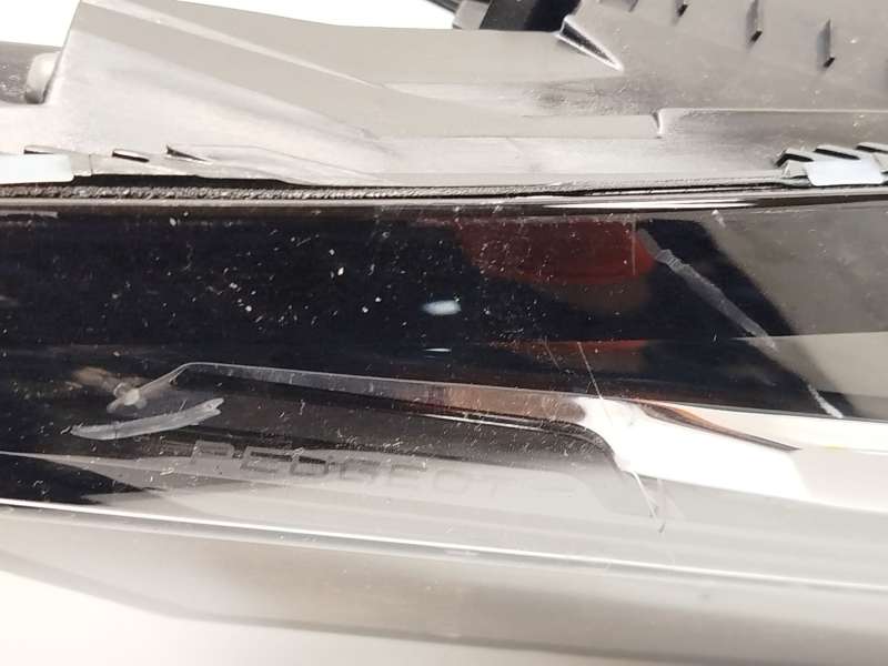 Recambio de piloto trasero izquierdo para peugeot 308 puretech 130 active pack referencia OEM IAM 9835299480 7