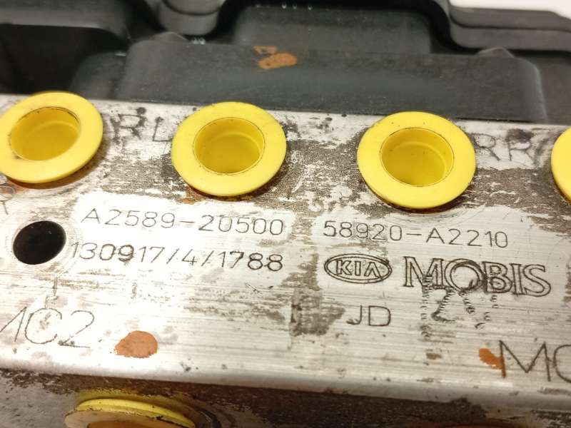 Recambio de abs para kia cee'd concept referencia OEM IAM 58920A2210 6158945200 A258920500 6