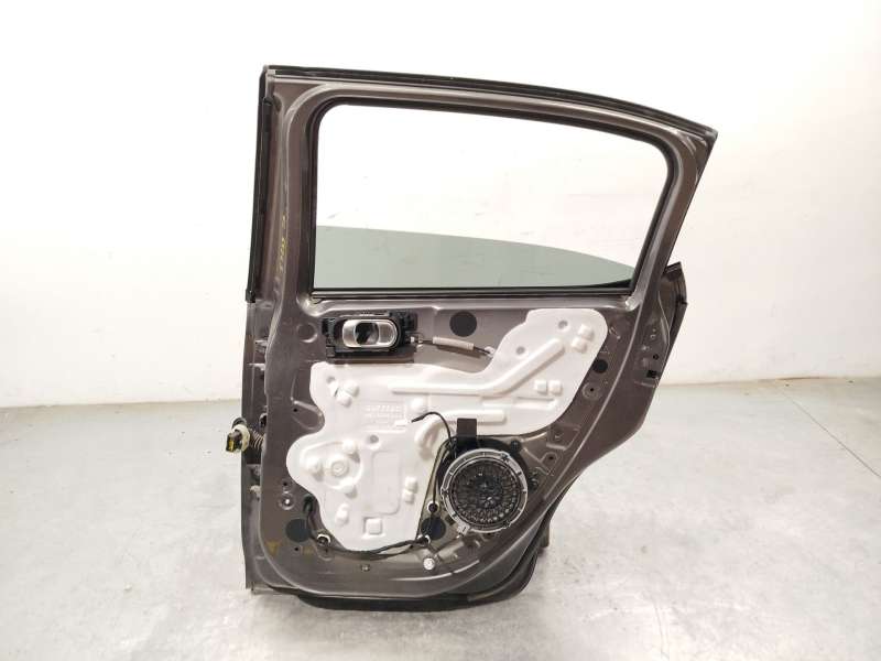 Recambio de puerta trasera derecha para citroën c3 iii (sx) 1.2 thp 110 referencia OEM IAM 9812716680 - Gris 6