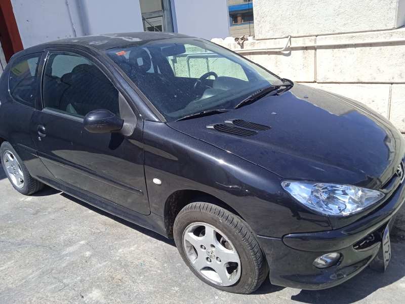 PEUGEOT 206 BERLINA