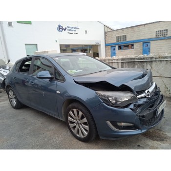 opel astra j (p10) del año 2012