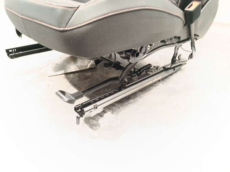 Recambio de asiento delantero derecho para seat leon (kl1, klg) 1.5 tsi referencia OEM IAM 5WA881106D 3