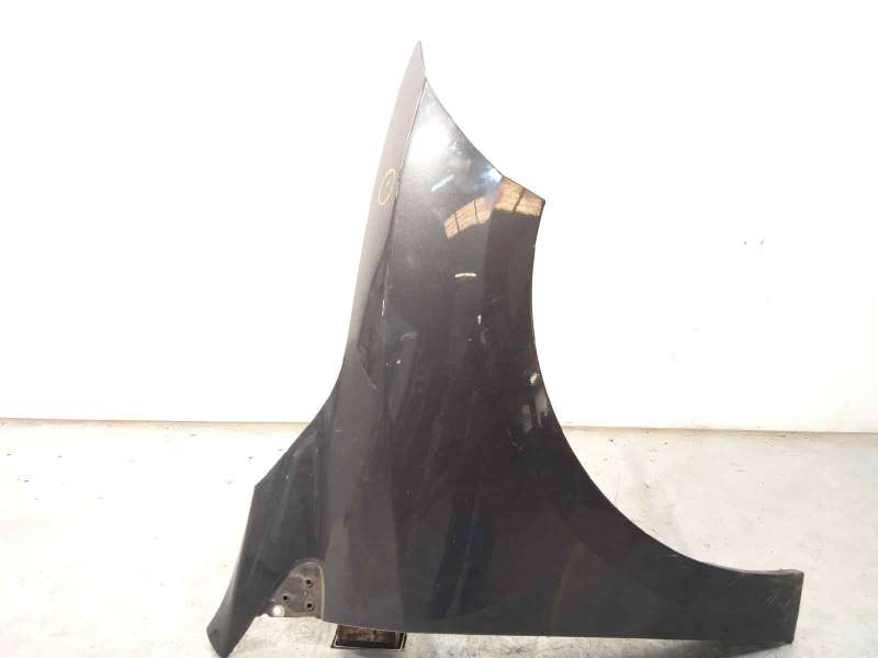 ALETA DELANTERA DERECHA 631000047R 
