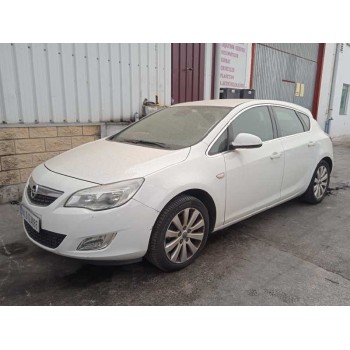 opel astra j lim. del año 2010