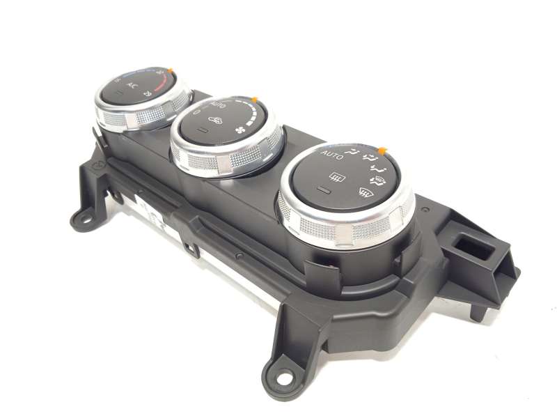Recambio de mando climatizador para mazda cx-3 (dk) 2.0 skyactiv-g referencia OEM IAM DH0P61190C 2