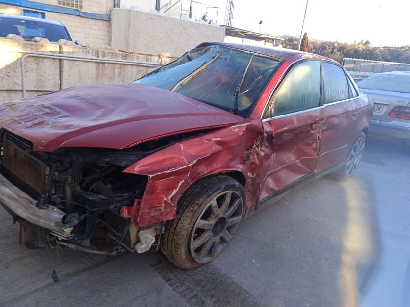 AUDI A4 BERLINA (8E)