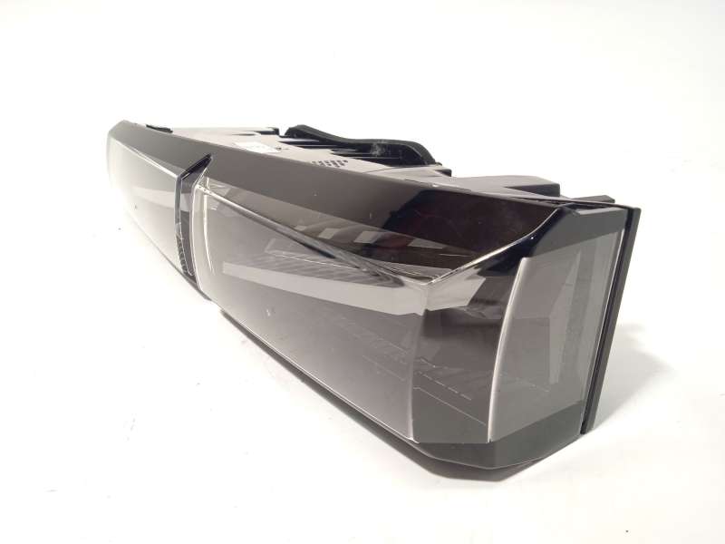 Recambio de piloto trasero derecho interior para peugeot 308 sw hybrid 180 e-eat8 referencia OEM IAM 9835300380  01502202 2