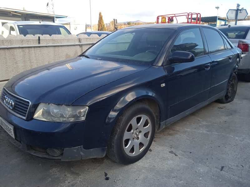 AUDI A4 BERLINA (8E)