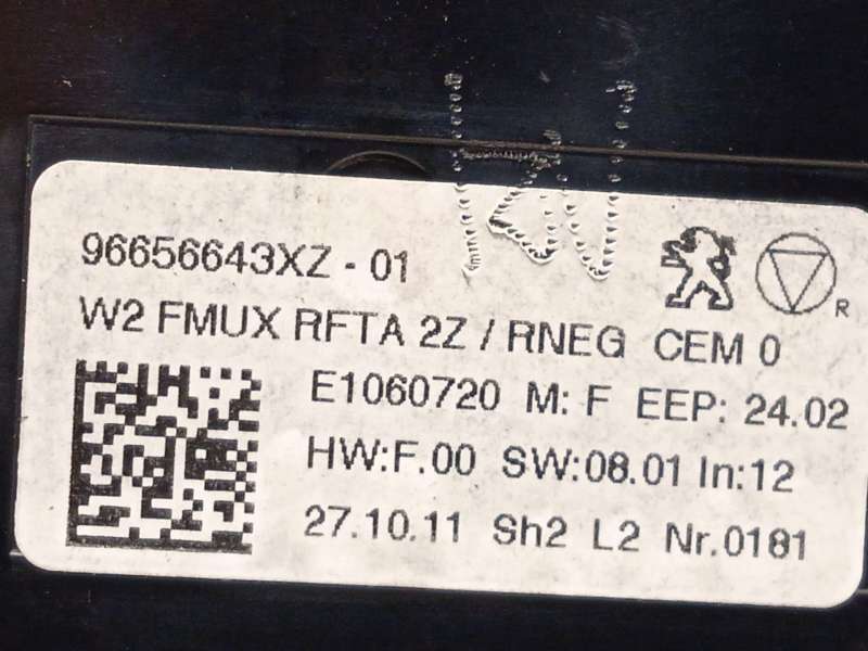 Recambio de mando multifuncion para peugeot 508 i (8d_) 2.0 hdi referencia OEM IAM 96656643XZ 6155JY 98023793XZ - Blanco 6