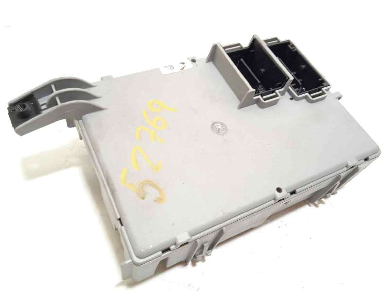 Recambio de caja reles / fusibles para opel combo d 1.3 16v cdti referencia OEM IAM 519756240 51975624 - Blanco 3