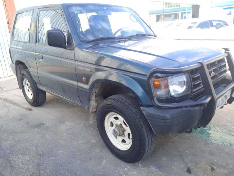 MITSUBISHI MONTERO (V20/V40)